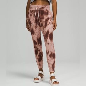 Lululemon Warm down Jogger sweatpants sz 14 NWOT
